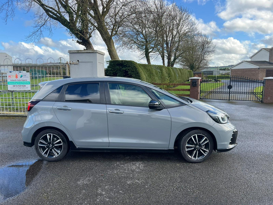 2025 Honda Jazz - image 3