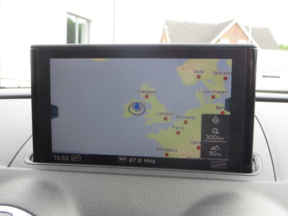 2018 Audi A3 1.4 TFSi S-Line Auto / Low Kilometers / €22,950