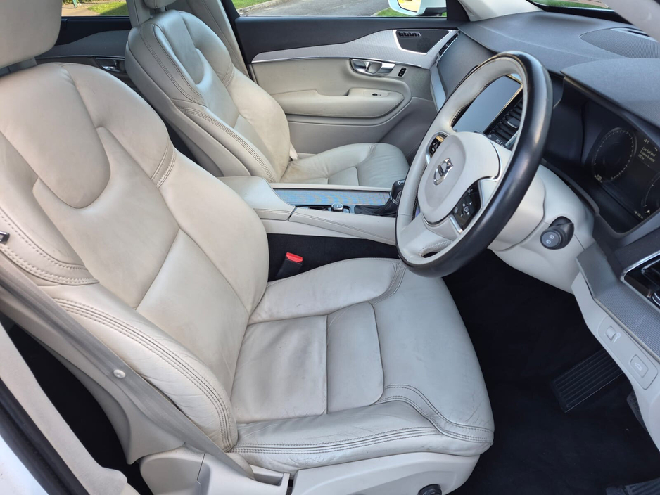 2017 Volvo XC90 - image 23