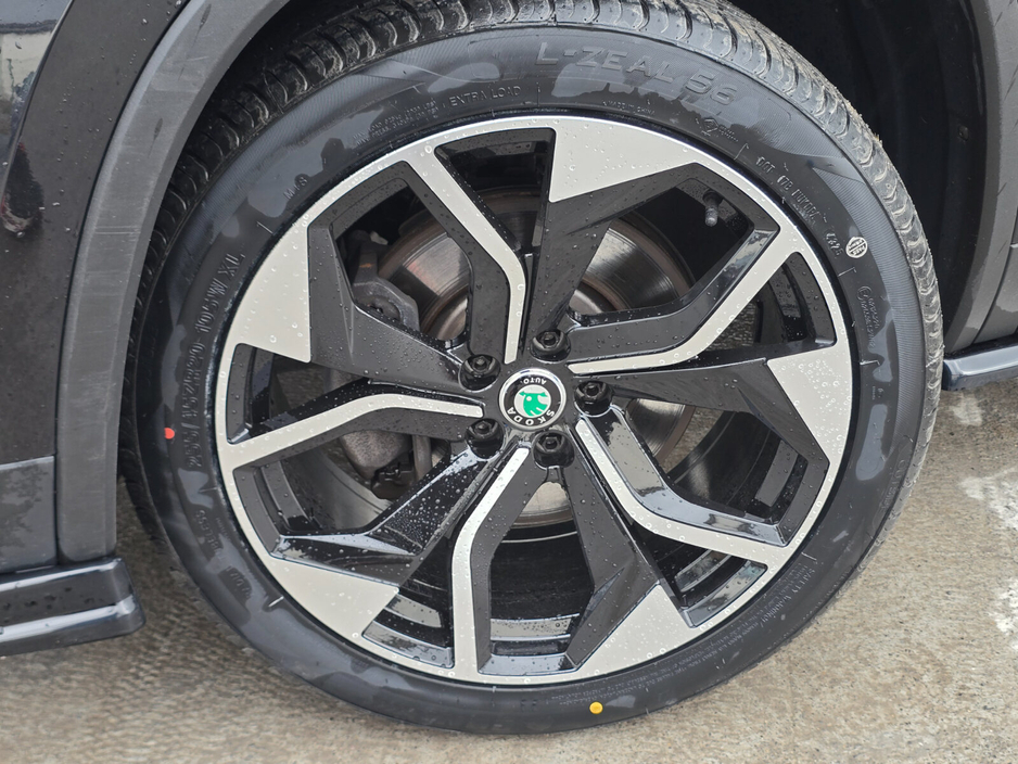 2021 Skoda Kodiaq - image 8