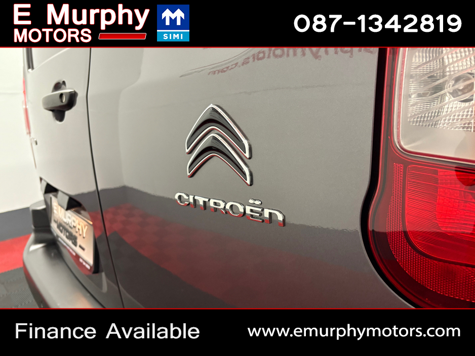 2023 Citroen Berlingo - image 26