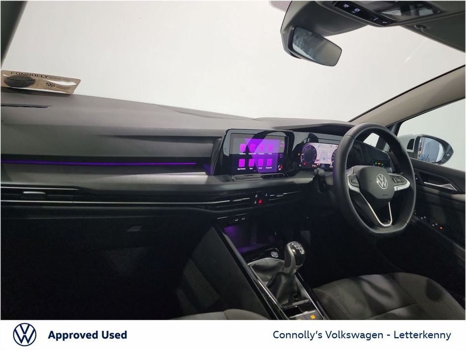 2024 Volkswagen Golf - image 14