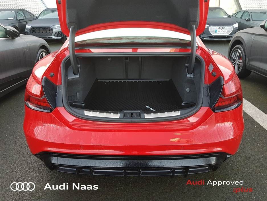 2023 Audi e-tron GT e-tron quattro €61,950