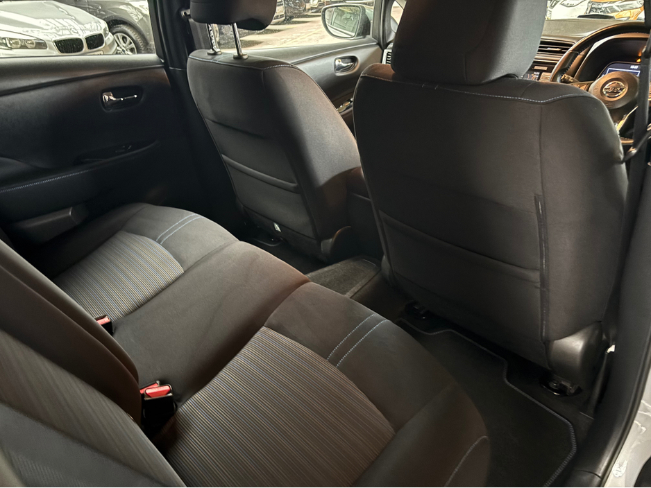 2019 Nissan Leaf - image 16