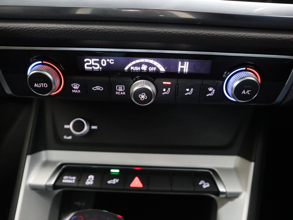 2022 Audi Q3 *39* TECHNIK 45 TFSI E S-A €28,900