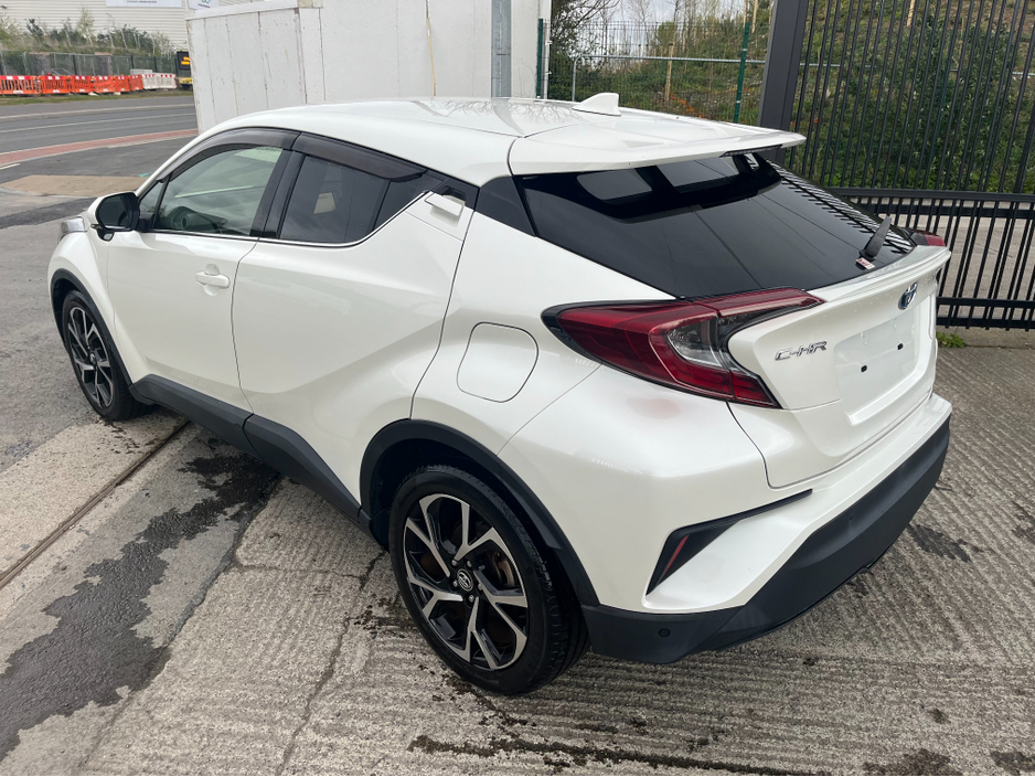2018 Toyota C-HR - image 5
