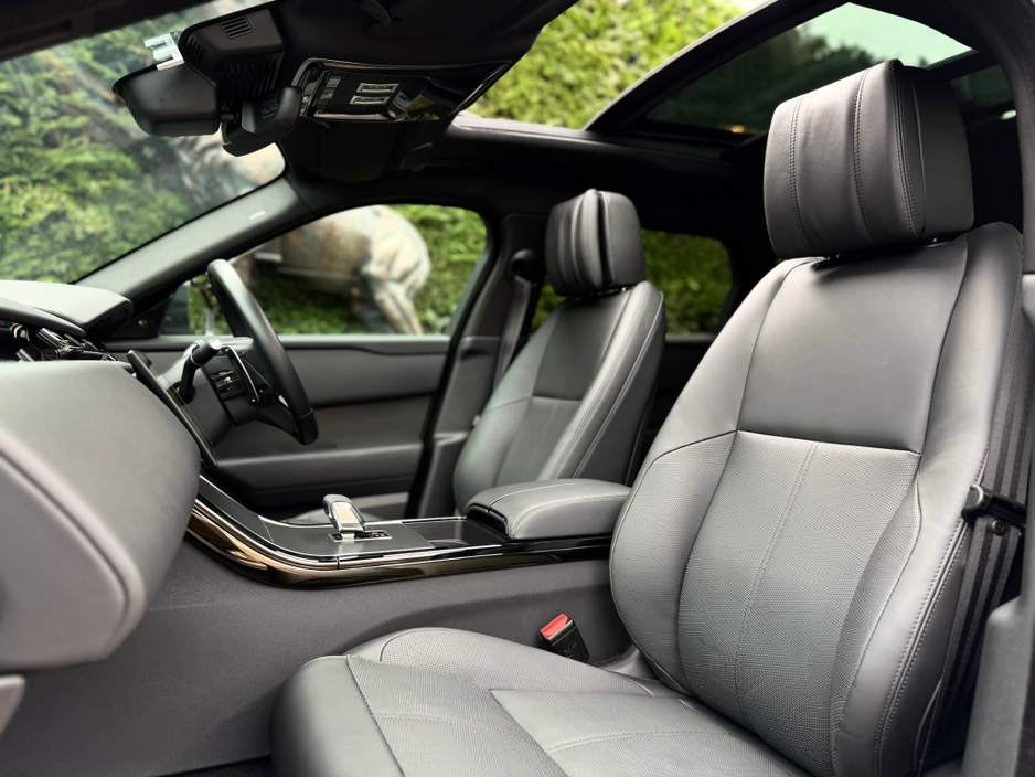 2024 Land Rover Range Rover Velar - image 8