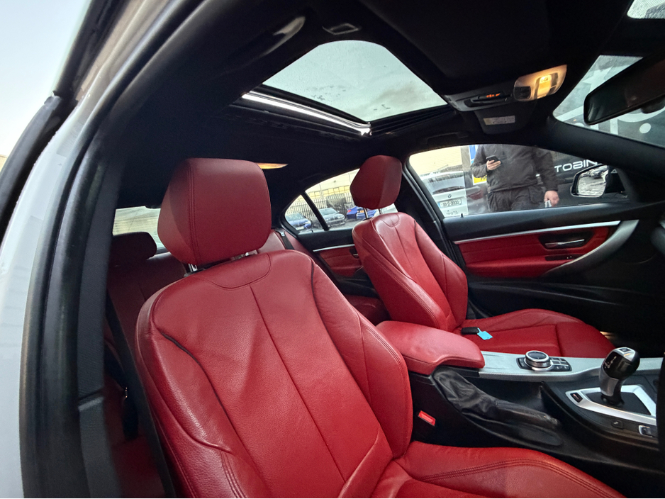 2018 BMW 3 Series 330e M SPORT F30 252HP AUTO Sunroof & Red Leather €20,995