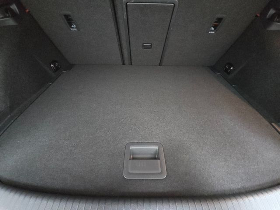 2018 Volkswagen Golf - image 6