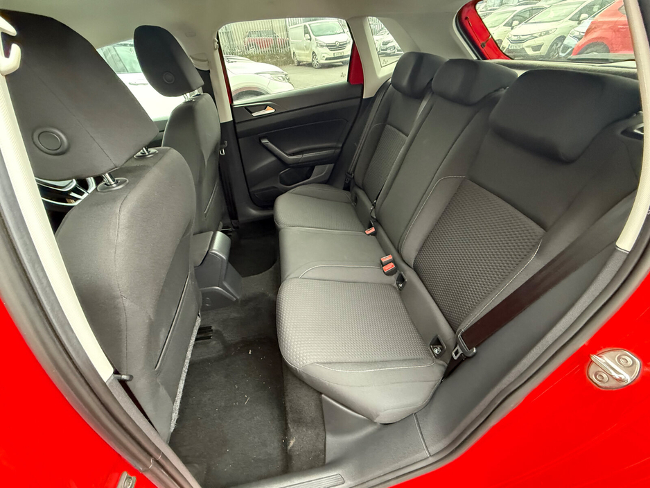 2018 Volkswagen Polo - image 23