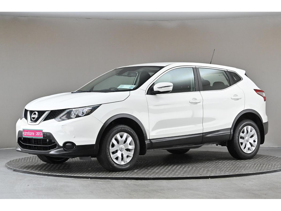 2017 Nissan Qashqai - image 4