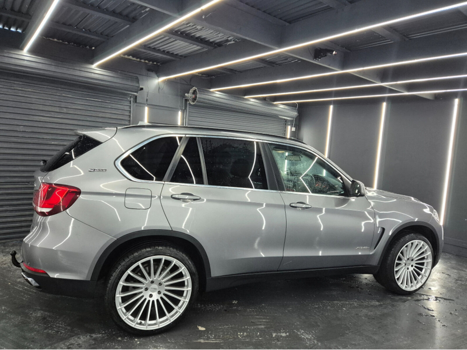 2017 BMW X5 - image 3