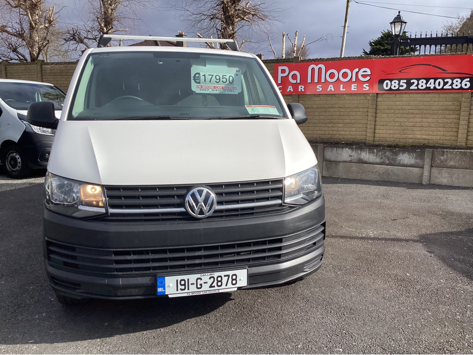2019 Volkswagen Transporter - image 8