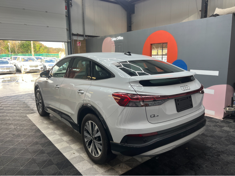 2024 Audi Q4 e-tron €39950! 2024 AUDI Q4 E-TRON SPORTBACK ELECTRIC AUTOMATIC / CRUISE CONTROL / 360° PARKING CAMERA / HEATED SEATS / APPLE CARPLAY / PADDLE SHIFTERS / AMBIENT LIGHTS €39,950