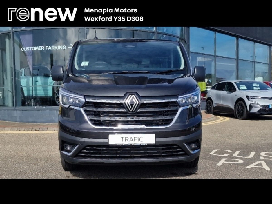 2026 Renault Trafic - image 8
