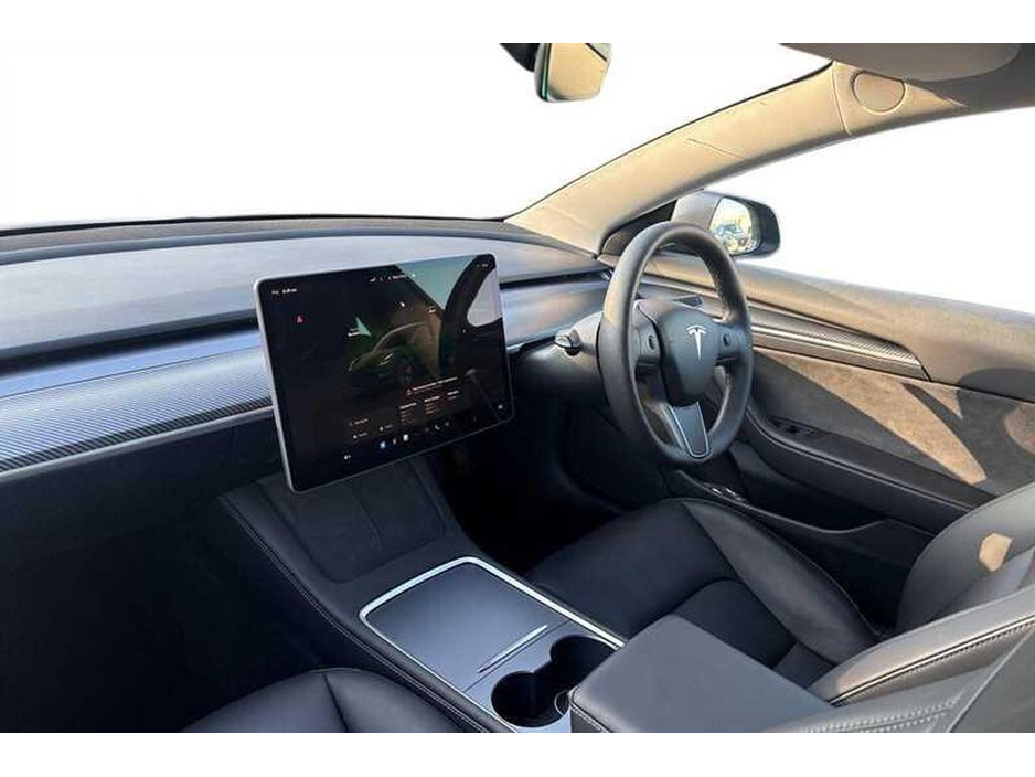 2022 Tesla Model 3 - image 6