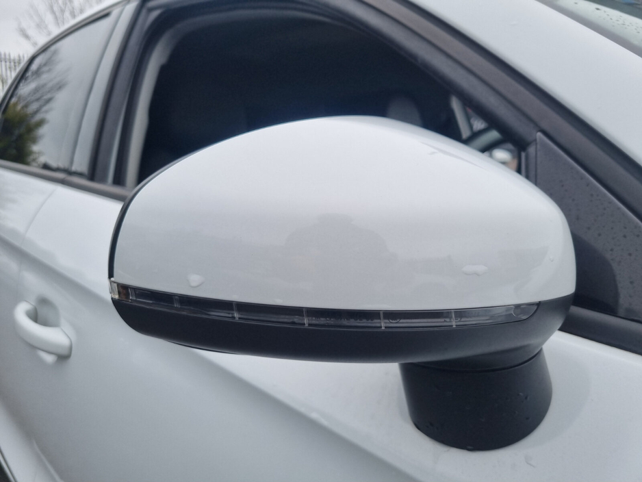 2013 Audi A1 - image 11