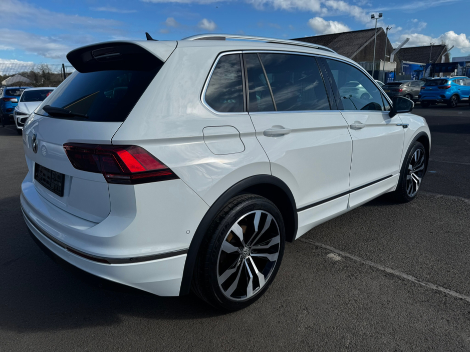 2020 Volkswagen Tiguan - image 5
