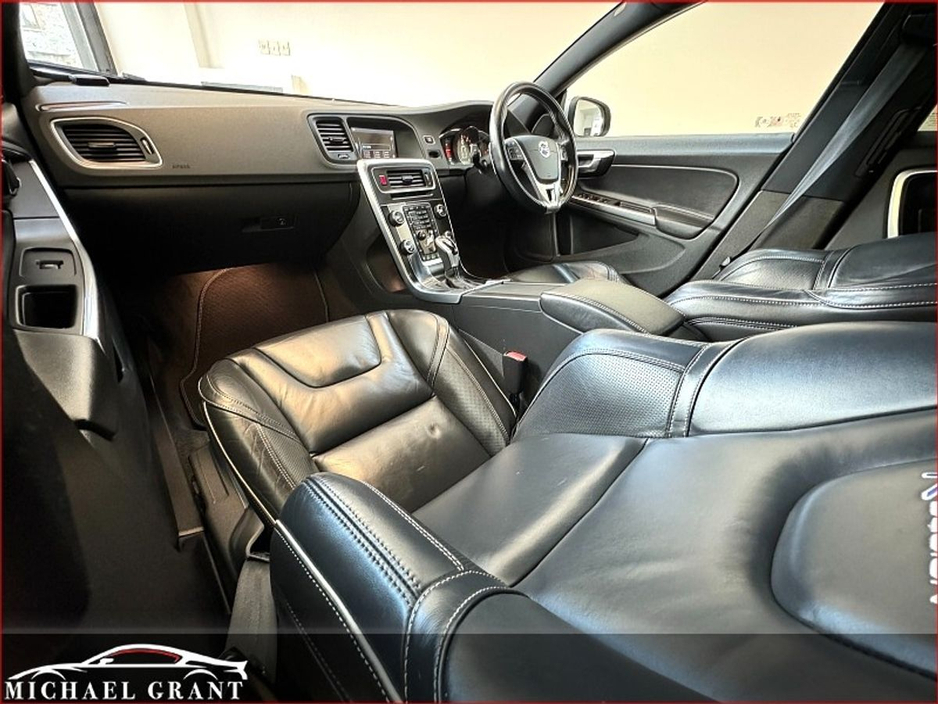 2015 Volvo V60 T4 1.6 PETROL AUTOMATIC R DESIGN POLESTAR HUGE SPEC / ONLY 99KM / FULL HISTORY €14,950