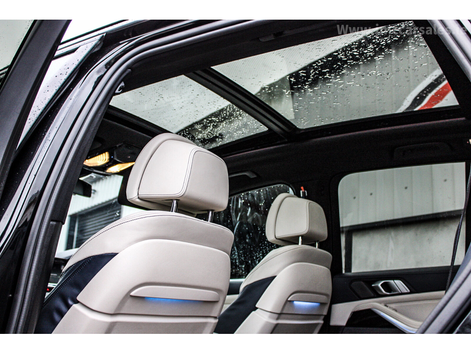 2021 BMW X5 - image 30