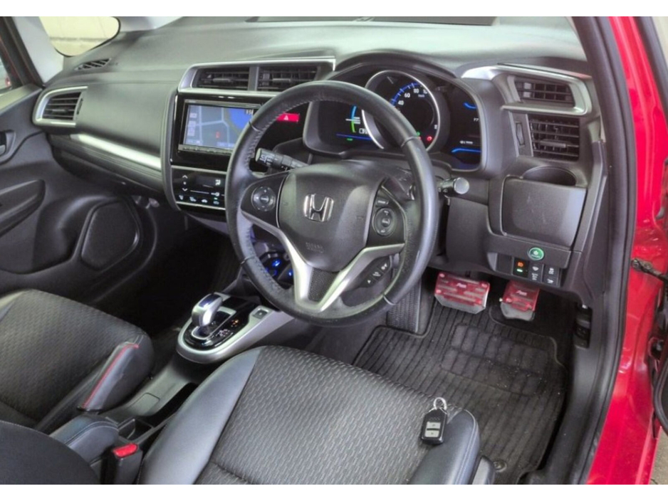 2016 Honda Fit - image 9