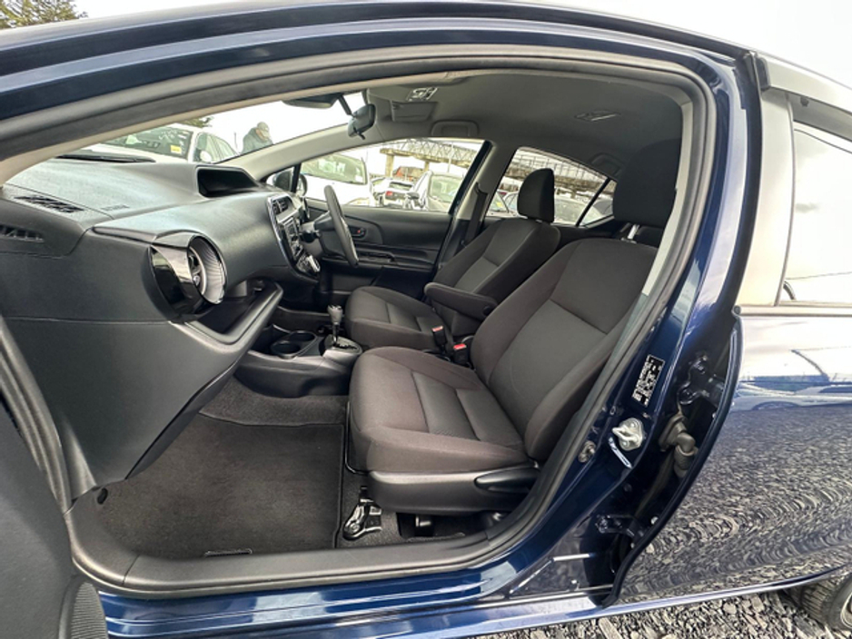 2019 Toyota Aqua - image 14