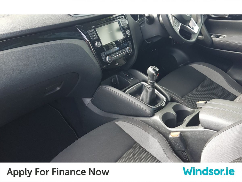 2020 Nissan Qashqai - image 4