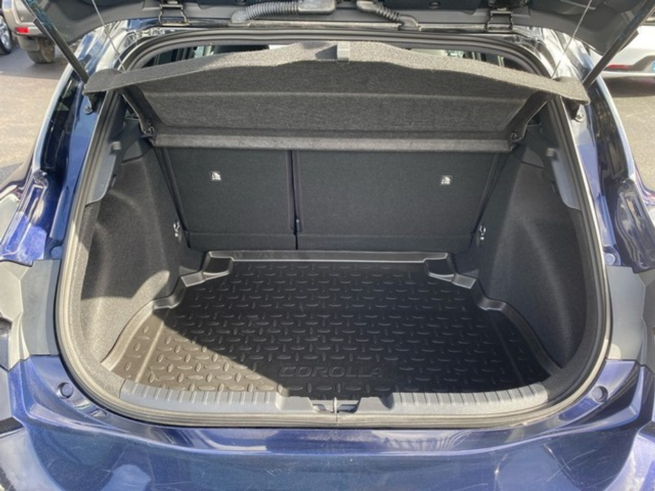 2025 Toyota Corolla - image 10