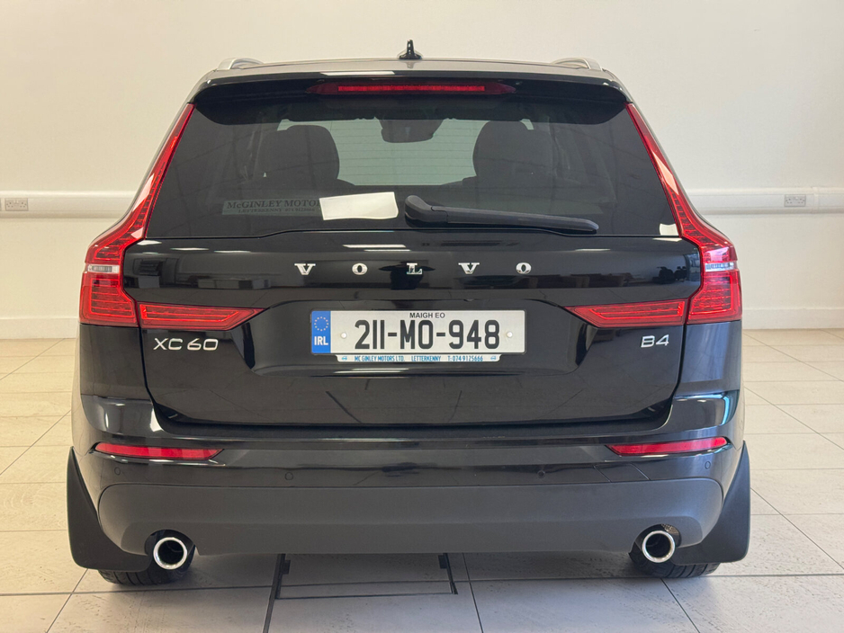 2021 Volvo XC60 - image 18