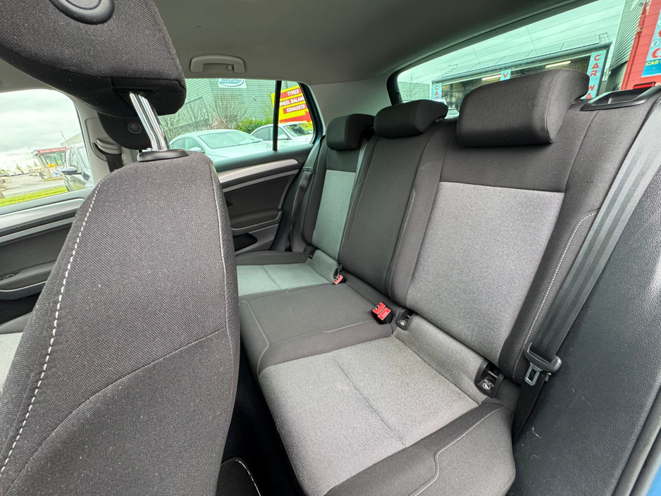 2017 Volkswagen Golf - image 16