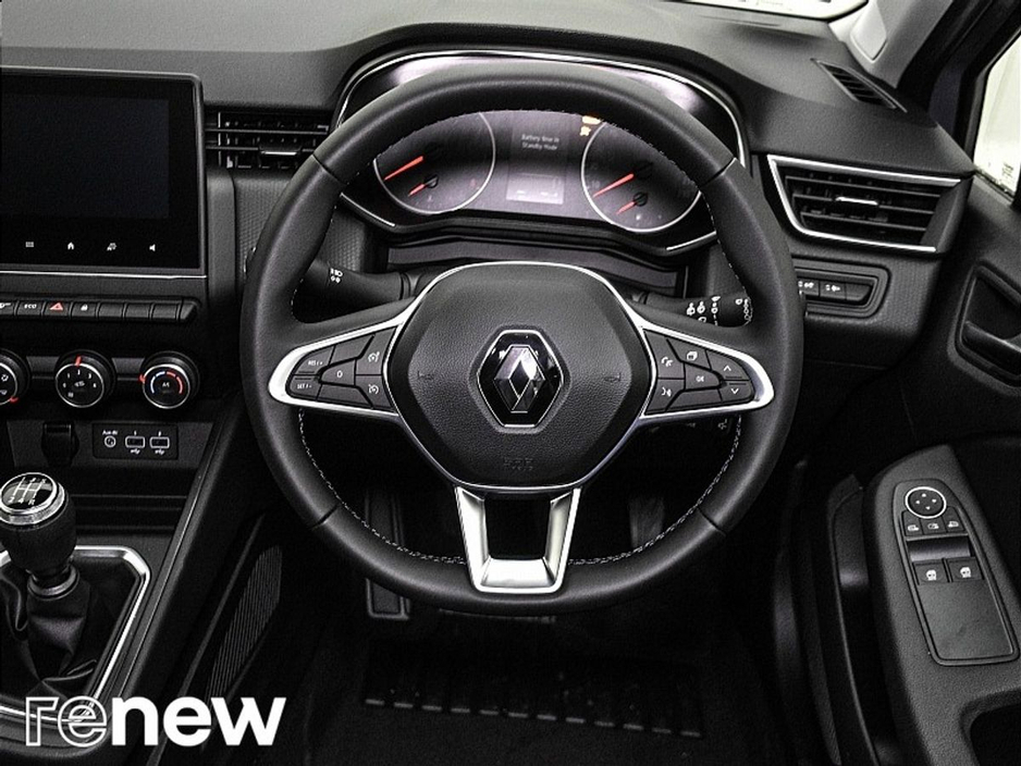 2022 Renault Clio - image 30