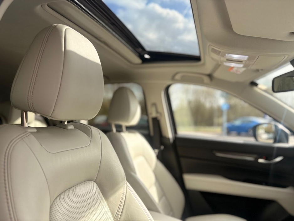 2023 Mazda CX-5 - image 8