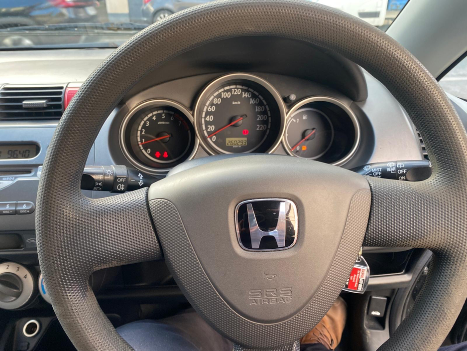 2006 Honda Jazz - image 18