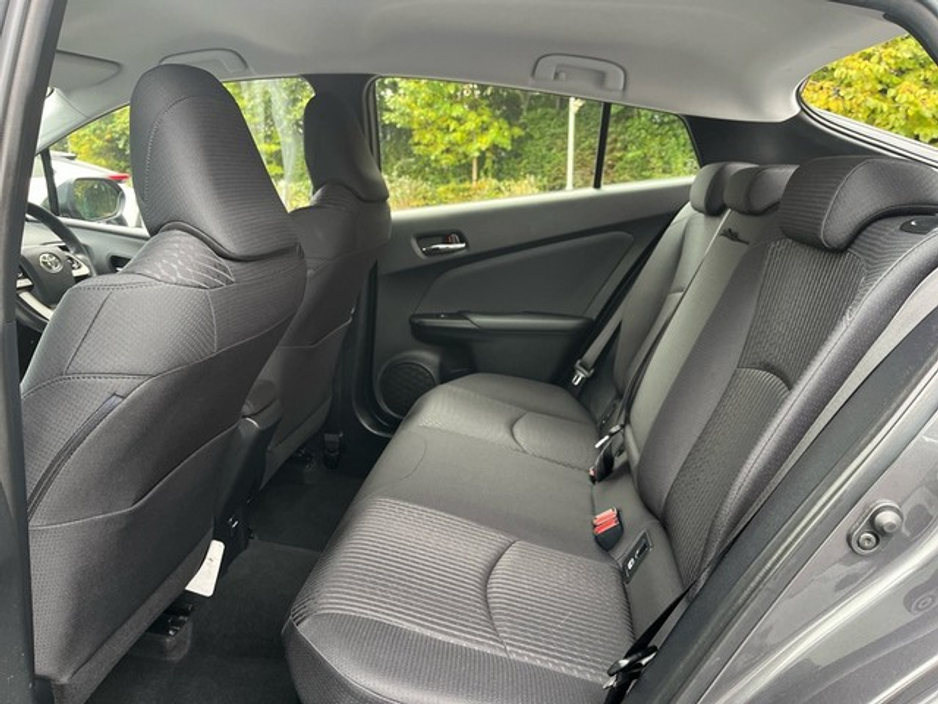 2017 Toyota Prius HYBRID LUXURY 4DR AUTO €19,950