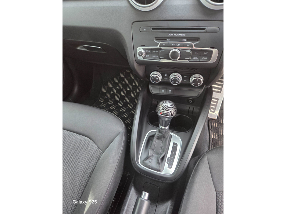 2015 Audi A1 - image 12