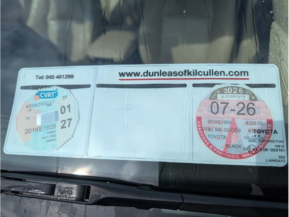 2020 Toyota Landcruiser - image 2