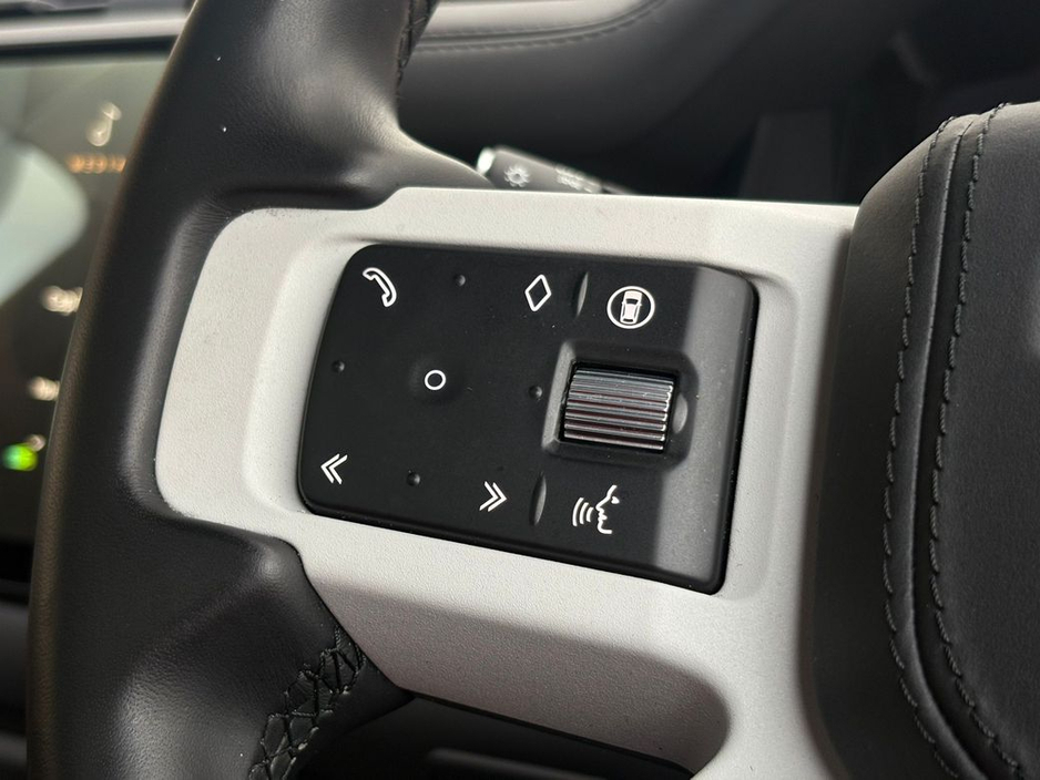 2025 Land Rover Defender - image 11