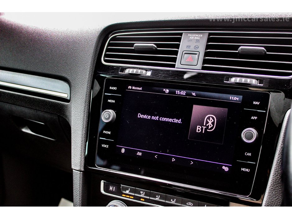 2019 Volkswagen Golf - image 20