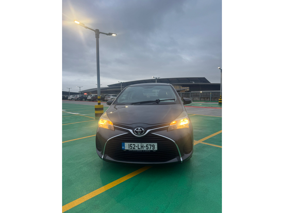 2015 Toyota Yaris 1.0 VVT-i 3Dr Luna €11,950