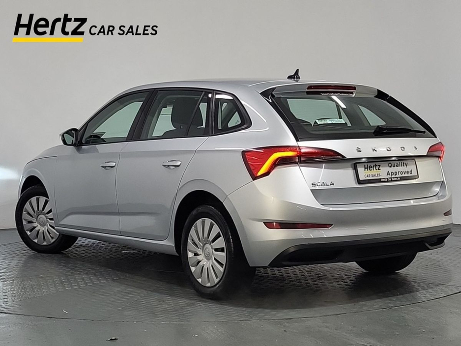 2024 Skoda Scala - image 3