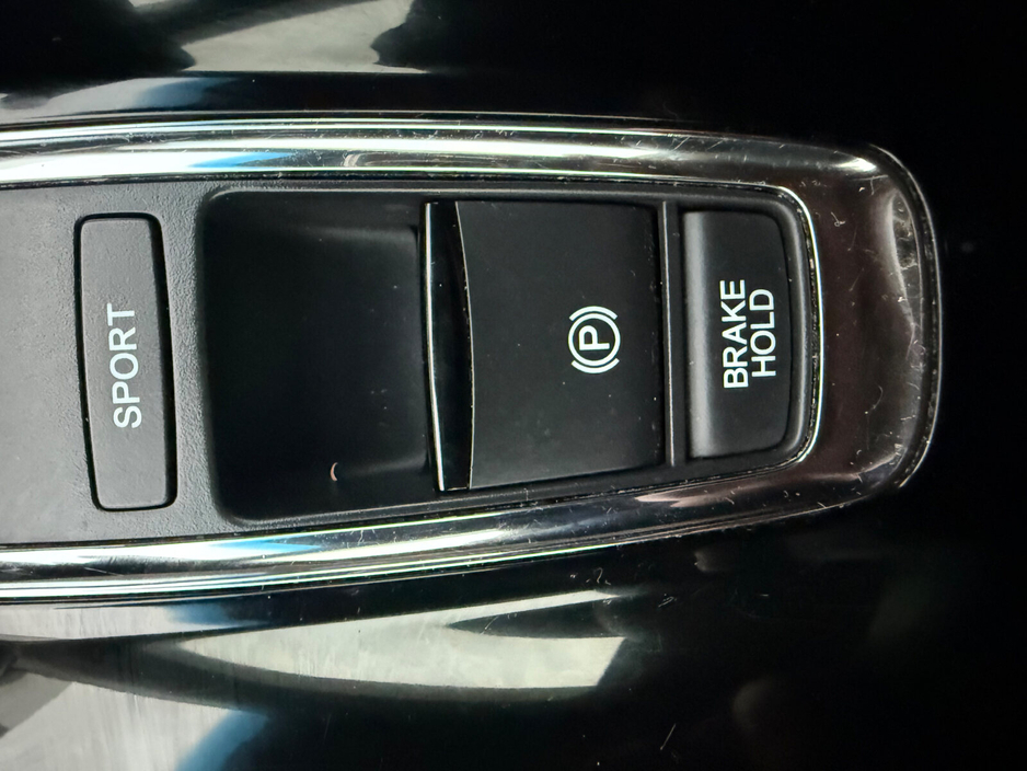 2015 Honda Vezel - image 15