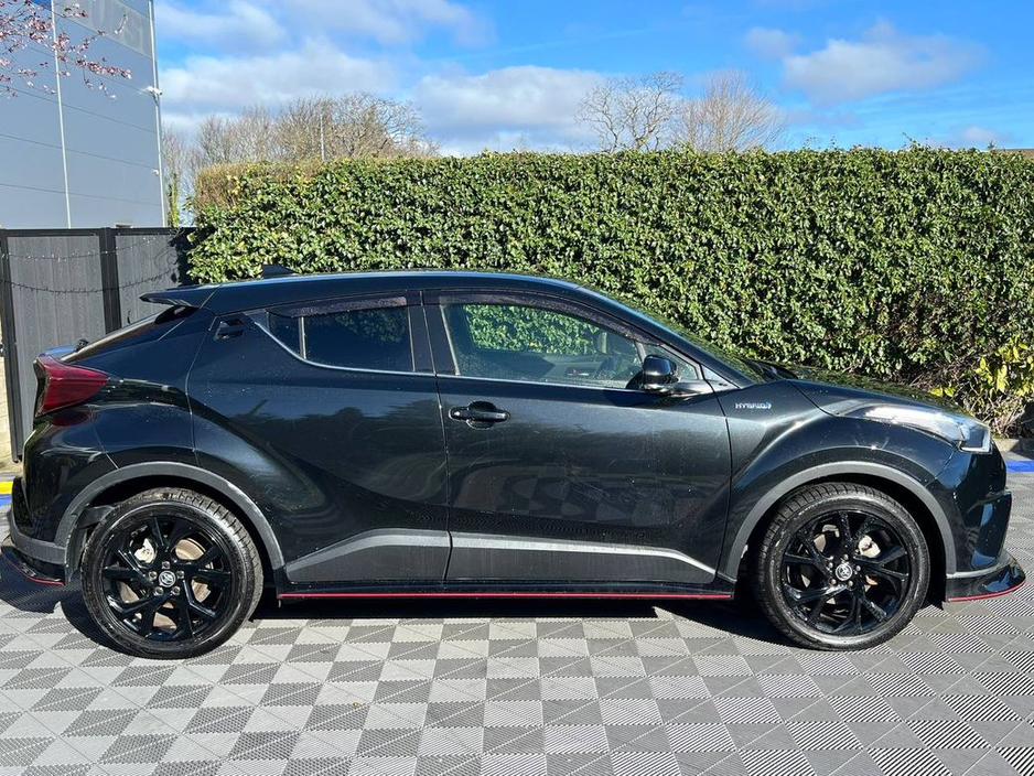 2019 Toyota C-HR - image 2