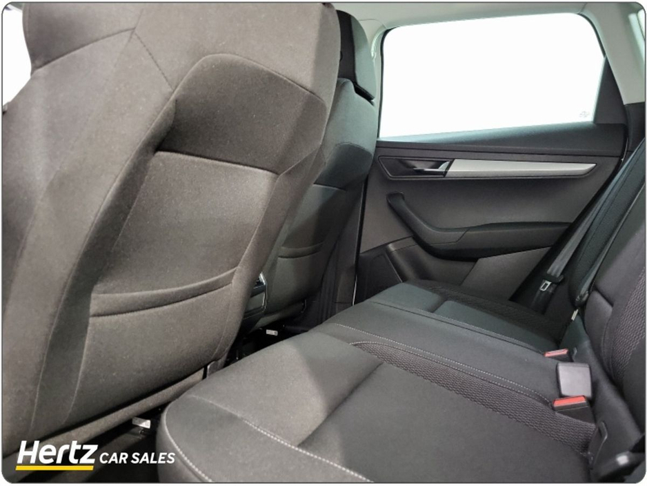 2024 Skoda Karoq Ambition 115HP 2.0 Diesel Manual €30,895