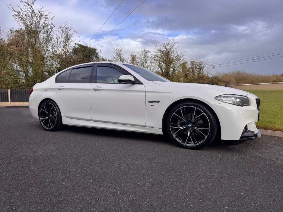 2016 BMW 5 Series - image 20