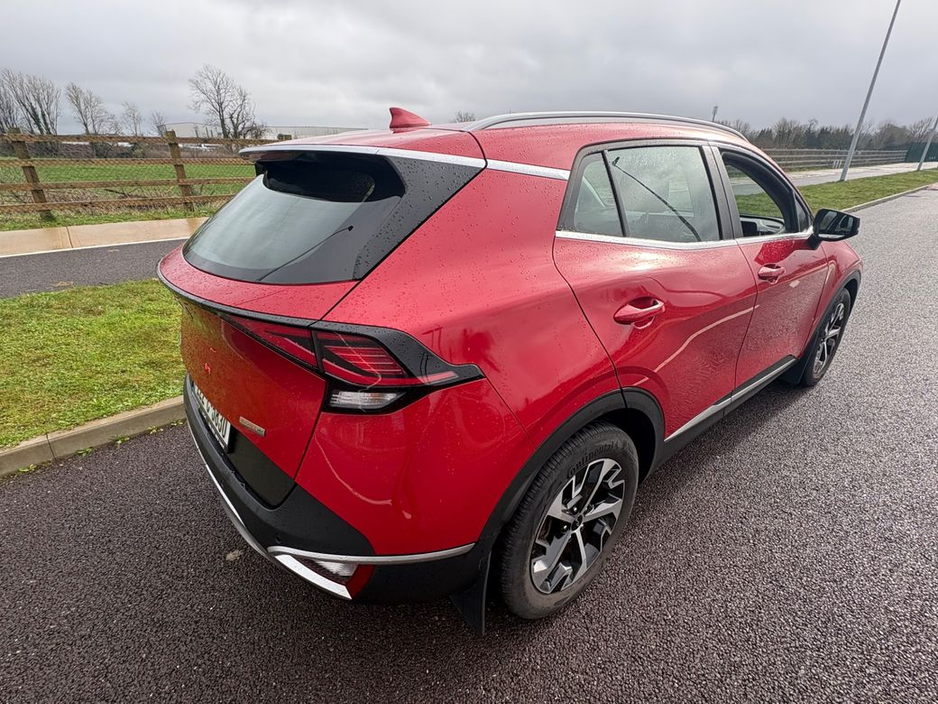 2022 Kia Sportage Premium Spec 1.6d 18inch alloys , *warranty till 2029* Multi-Function Steering Wheel, Climate Control, Lane Departure Warning, Rear Parking Sensors €31,900