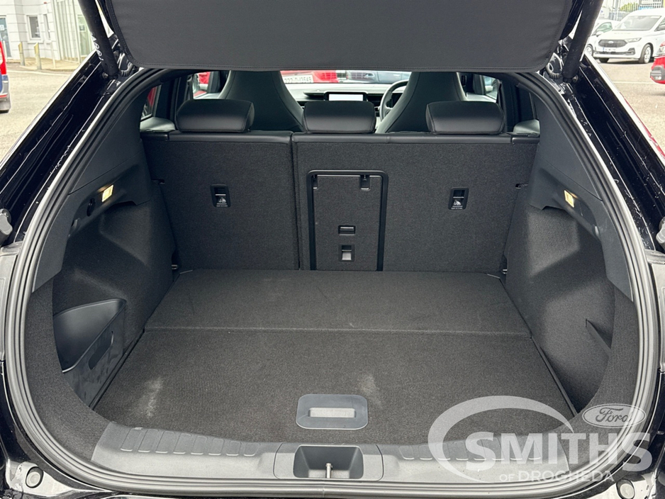 2025 Ford Capri - image 8