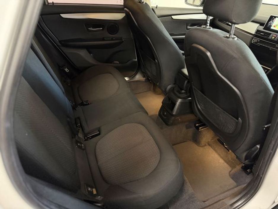 2016 BMW 2 Series - image 16