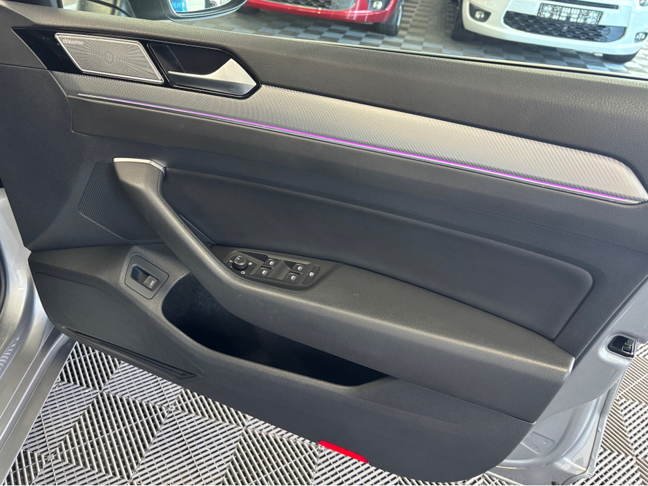 2018 Volkswagen Arteon - image 9