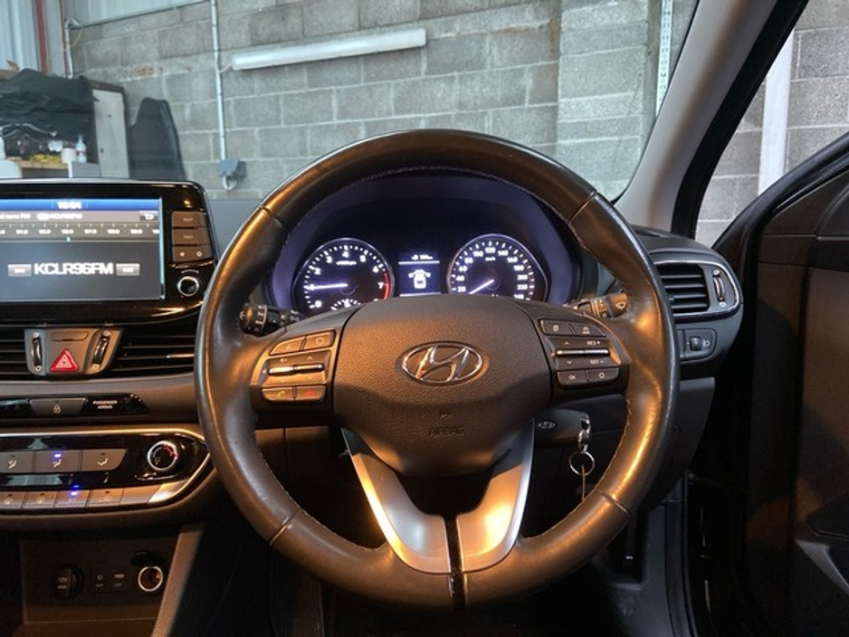 2018 Hyundai i30 - image 9