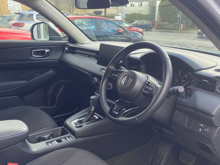 2025 Honda HR-V E:hev Elegance €38,995